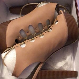 Natural lace up peep toe heels